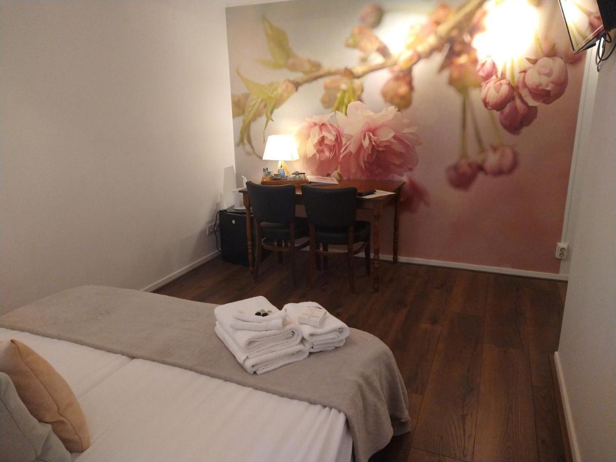 B&B-Hotel De Joremeinshoeve Kaatsheuvel ภายนอก รูปภาพ