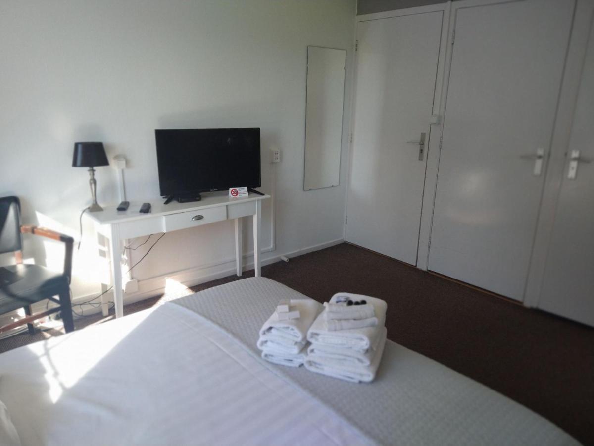 B&B-Hotel De Joremeinshoeve Kaatsheuvel ภายนอก รูปภาพ
