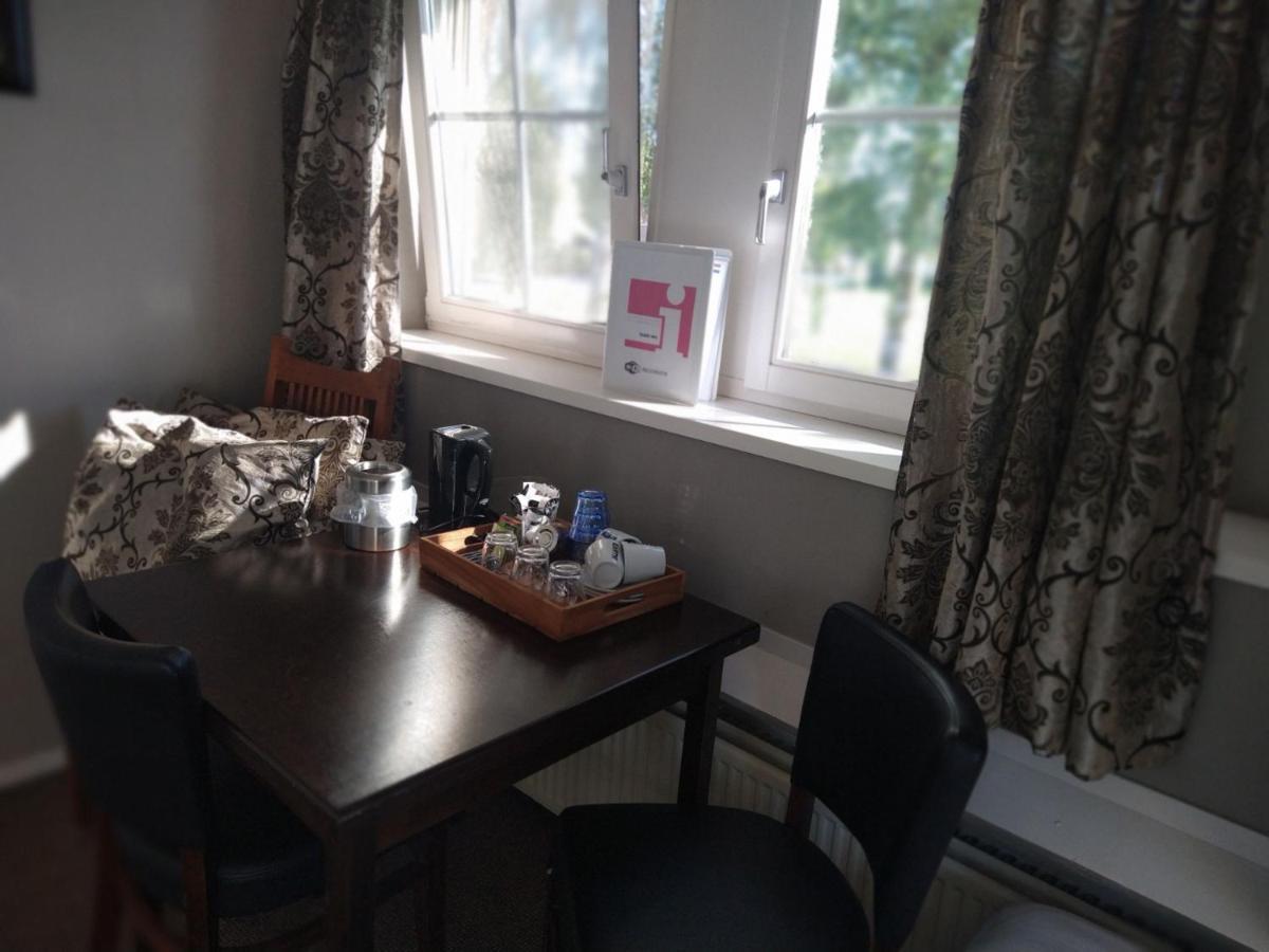 B&B-Hotel De Joremeinshoeve Kaatsheuvel ภายนอก รูปภาพ